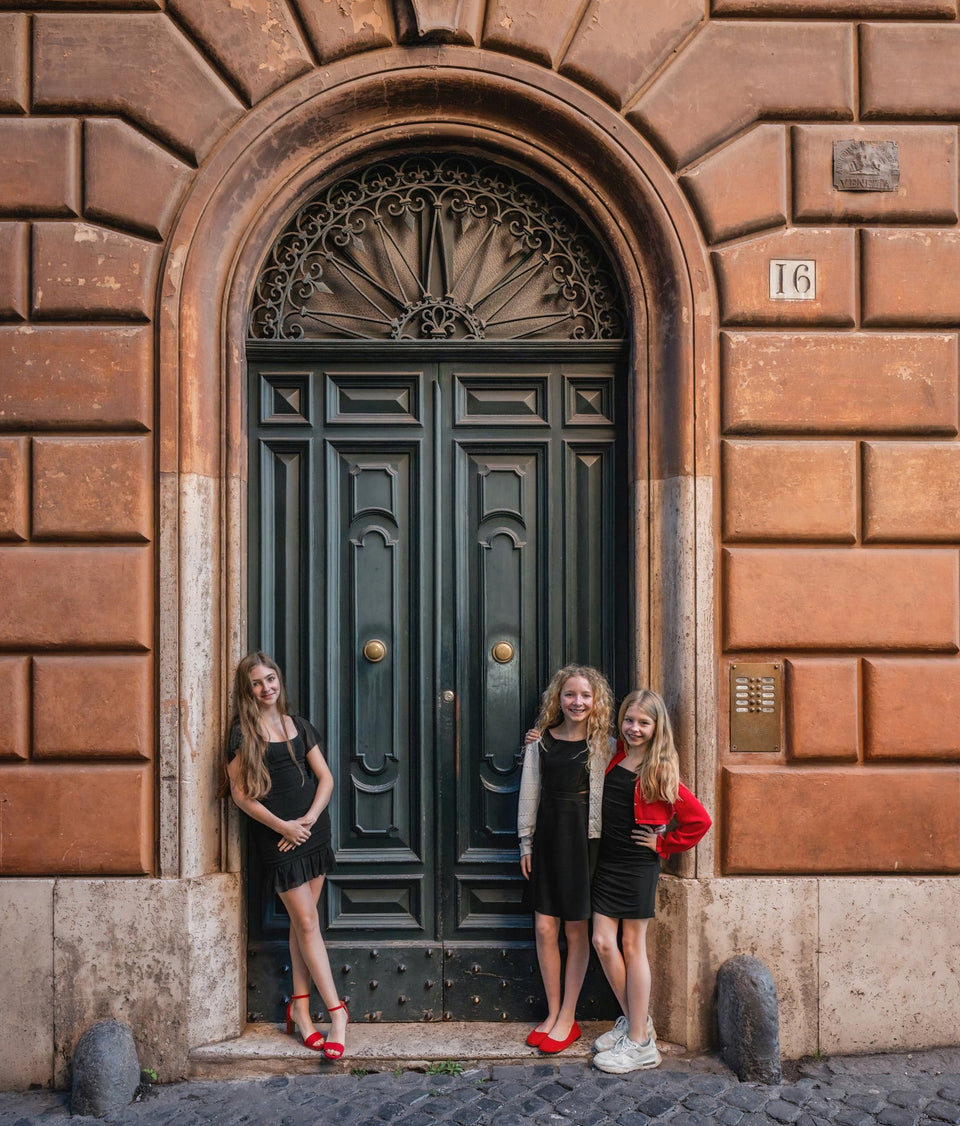Private Family Photo Tour in Rome - Relaxed Photography Experience