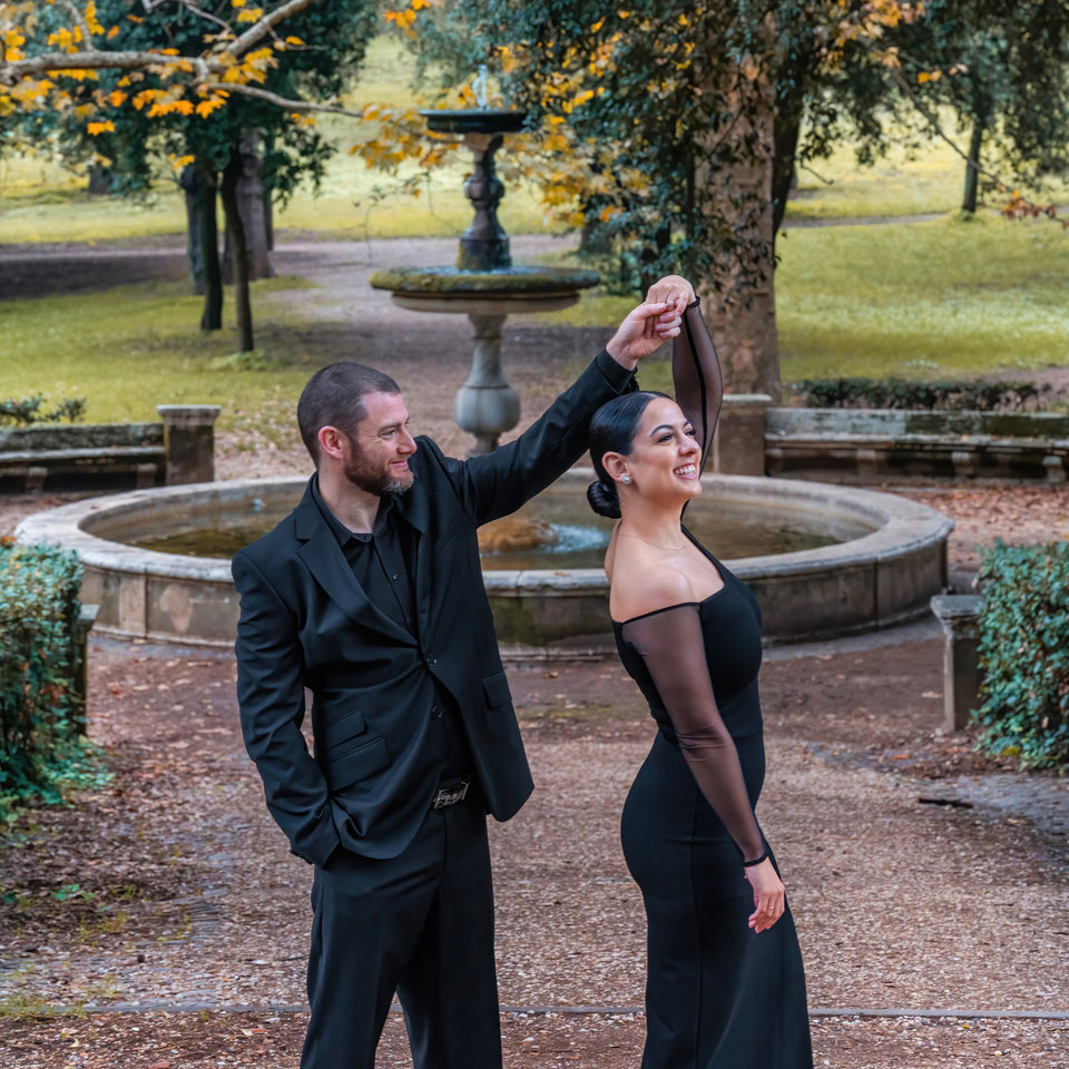 Romantic Couple Photo Tour in Rome