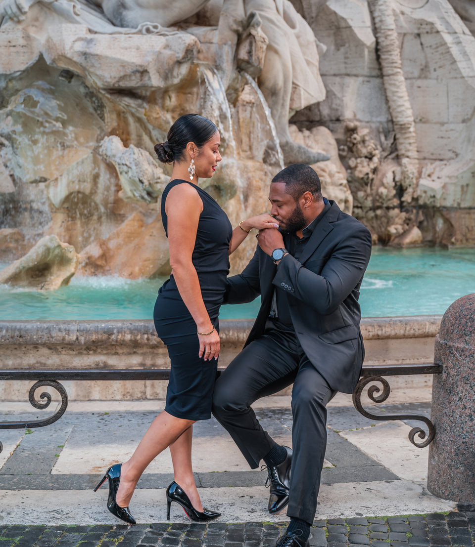 Romantic Couple Photo Tour in Rome